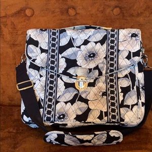 Vera Bradley messenger laptop bag